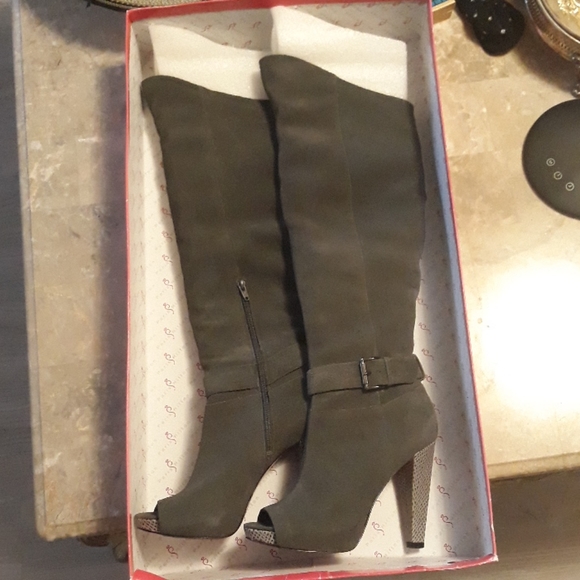 Paris Hilton Genuine suede leather boots - Picture 11 of 13